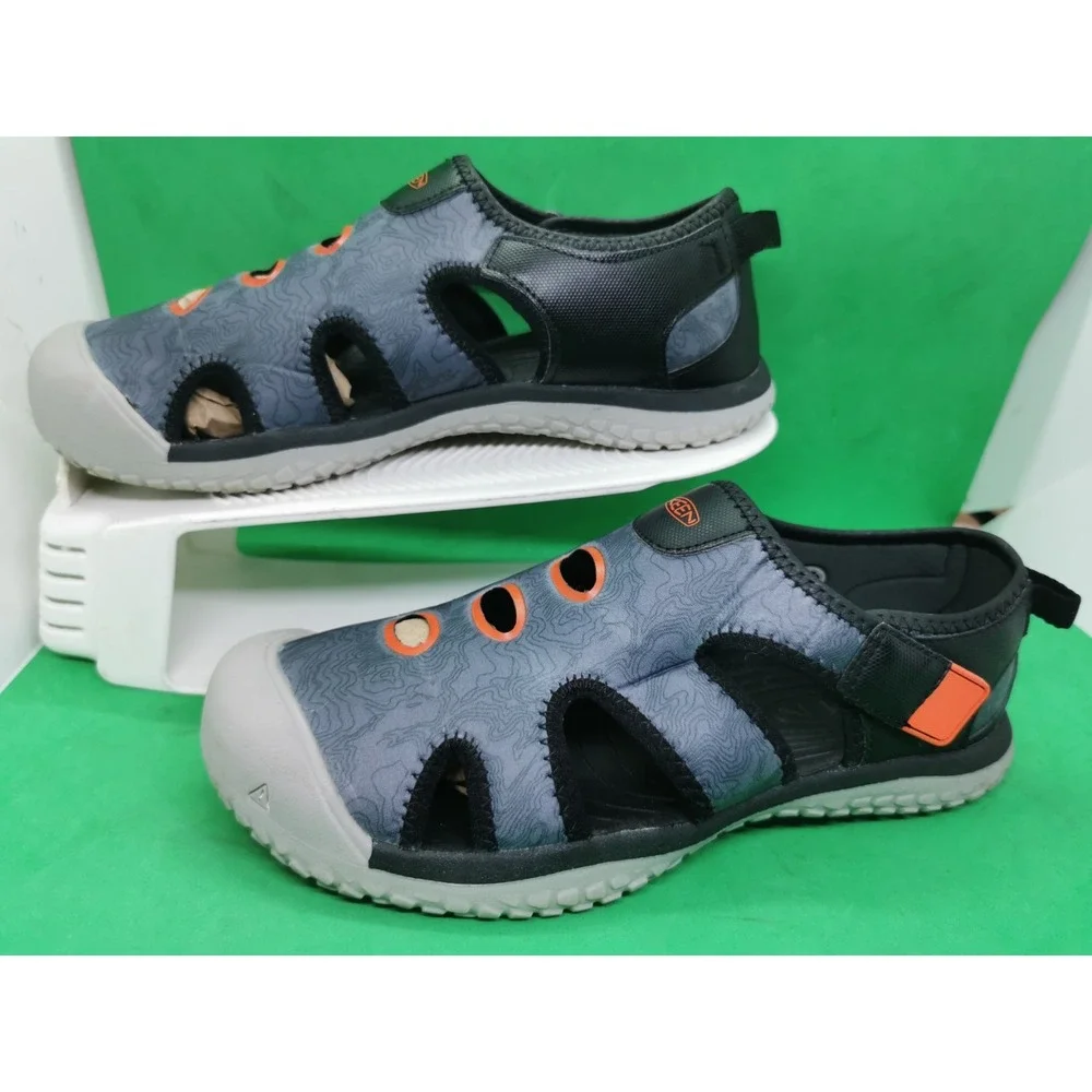KEEN Stingray Closed Toe Sandals Black/Safety Orange Youth/ Men's Size 6